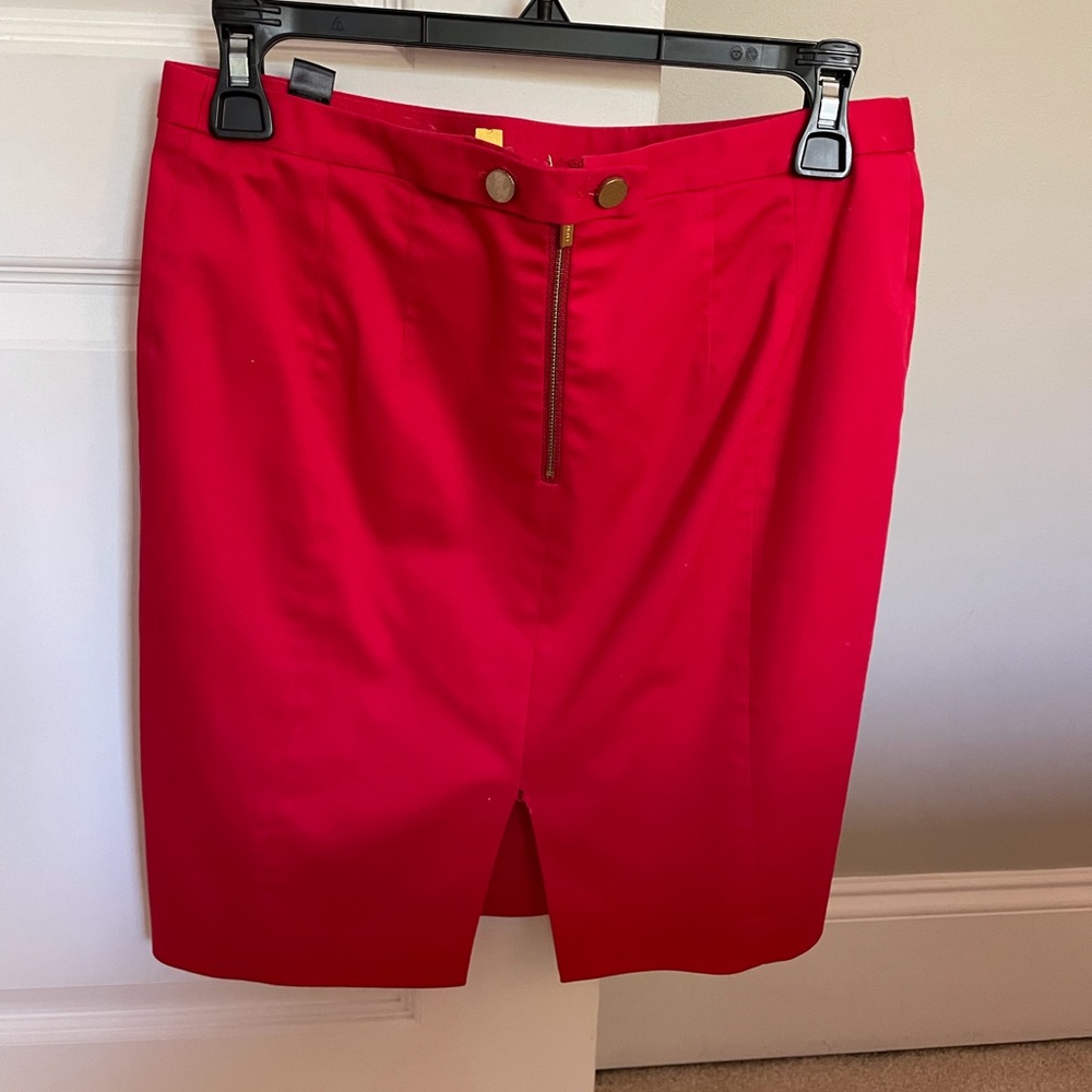 EXPRESS Red, Above-Knee Skirt!!❤️❤️